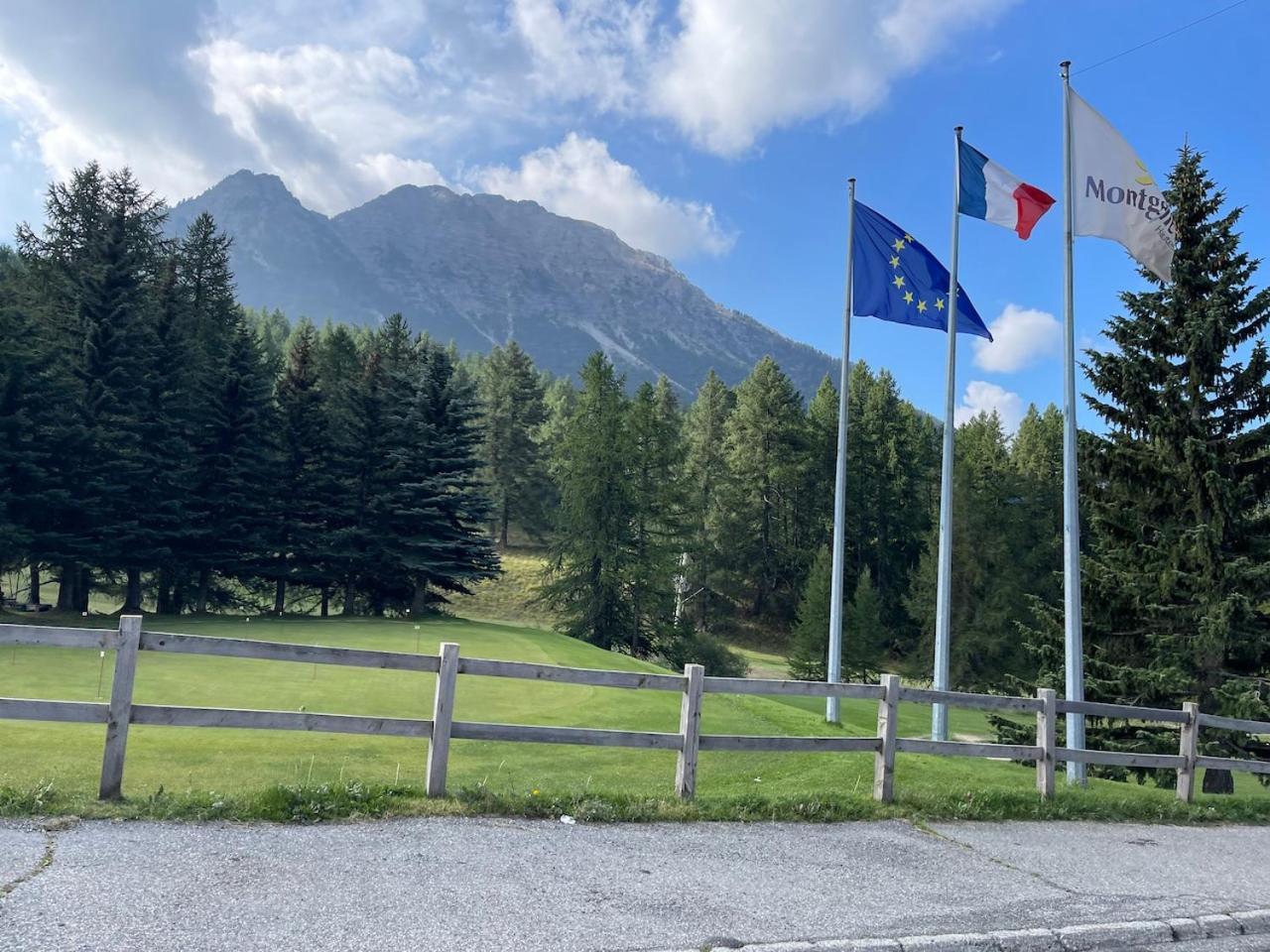 Les Chalmettes 4 Personnes Au Pied Des Pistes Wifi - Balcon - Parking Montgenèvre