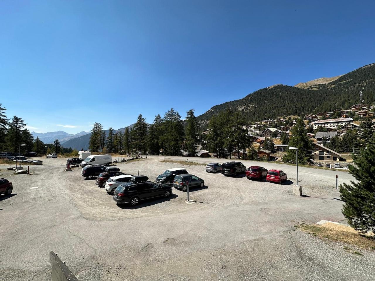 Les Chalmettes 4 Personnes Au Pied Des Pistes Wifi - Balcon - Parking * Montgenèvre